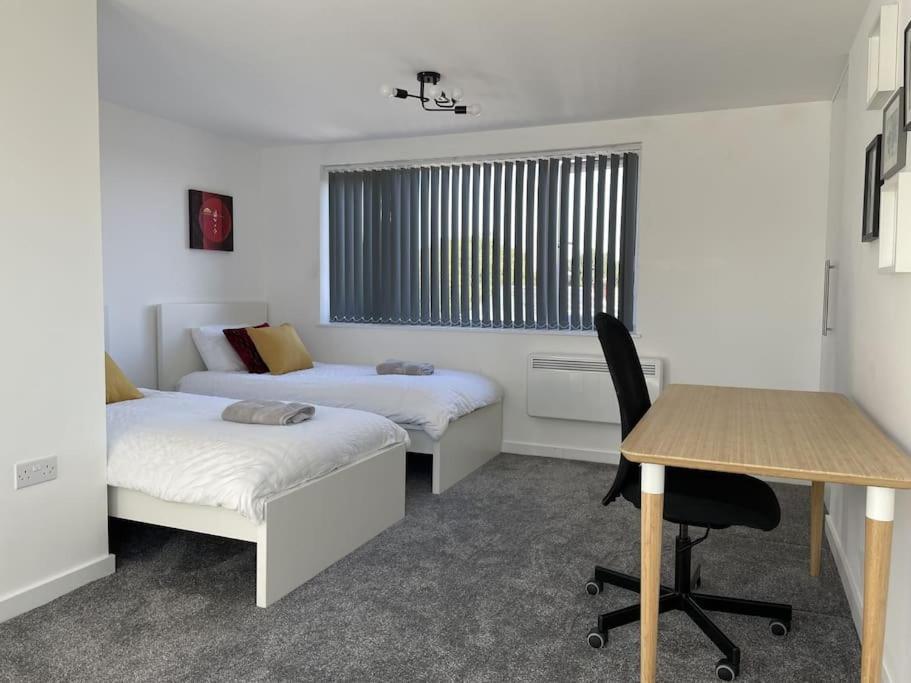 Paradigm House, Modern 2-Bedroom Duplex Apartment 2, Free Parking, 옥스퍼드 외부 사진