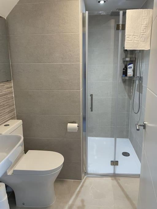 Paradigm House, Modern 2-Bedroom Duplex Apartment 2, Free Parking, 옥스퍼드 외부 사진