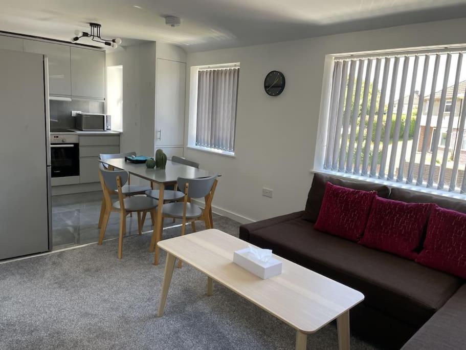 Paradigm House, Modern 2-Bedroom Duplex Apartment 2, Free Parking, 옥스퍼드 외부 사진
